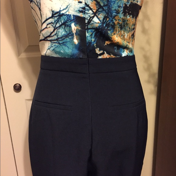 Jumpsuit size small - Picture 5 of 6